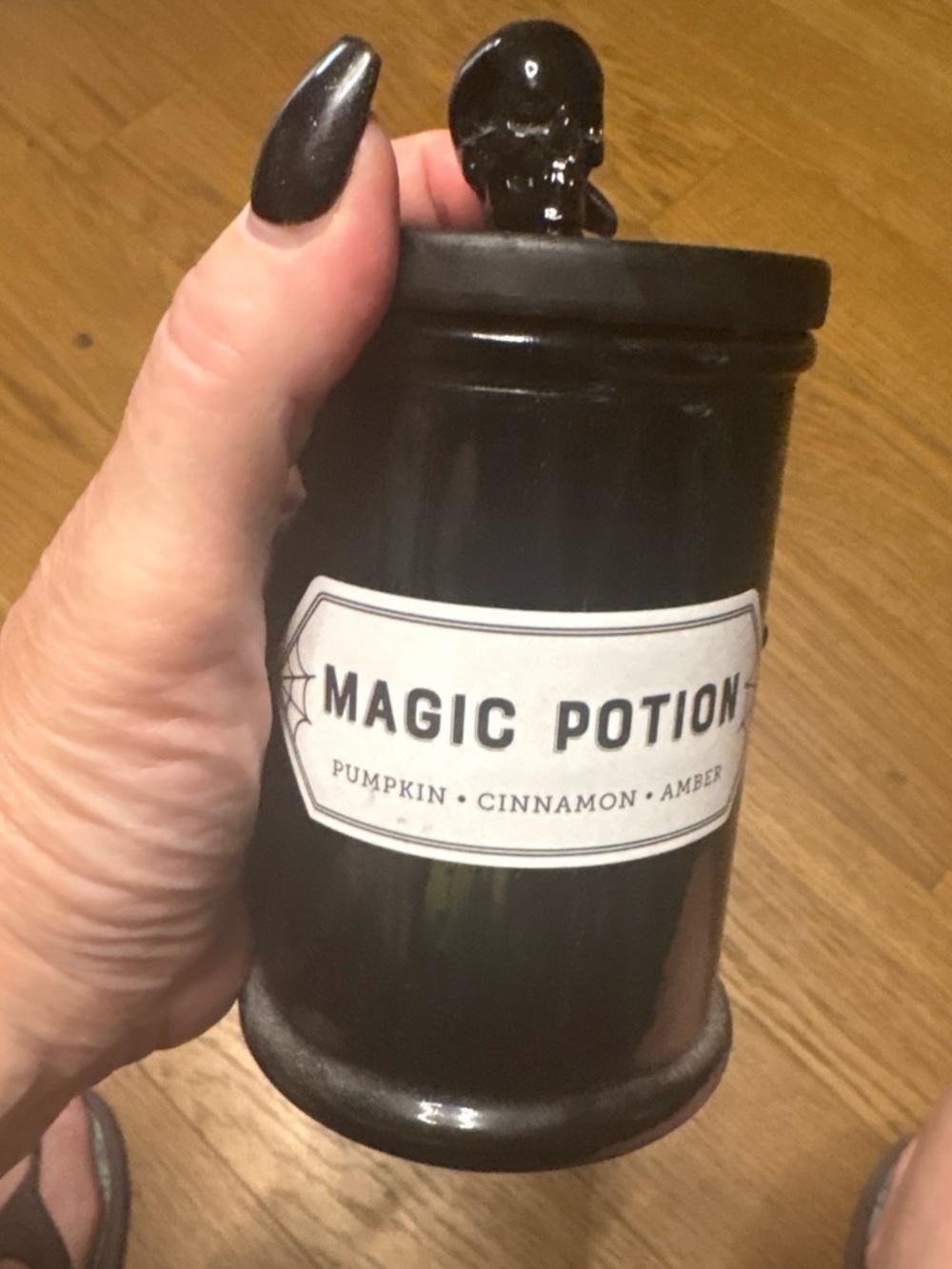 Candle w/skull Lid